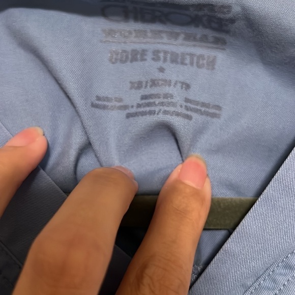 Cherokee Scrub top - Picture 4 of 4